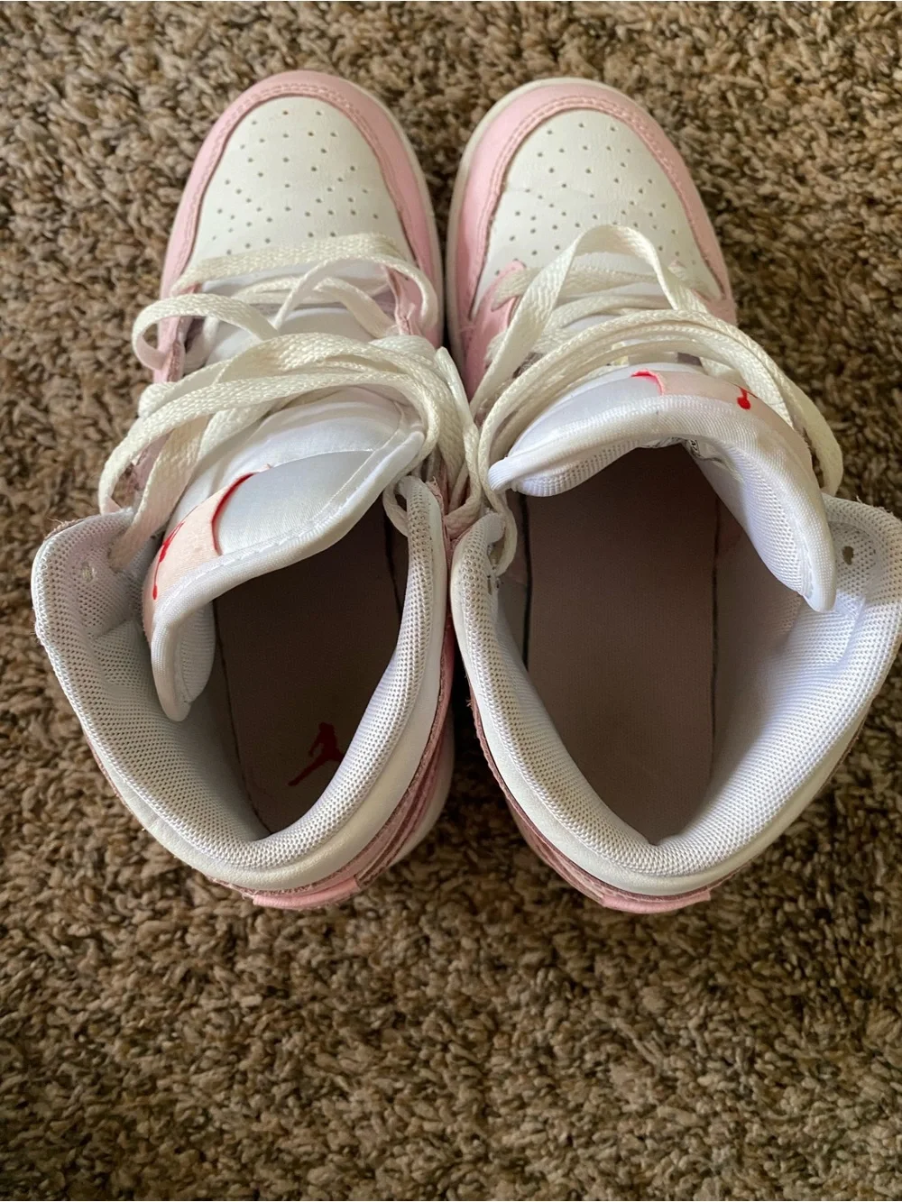 Nike Air Jordan 1 Mid Pink Foam Valentines kids Sz 4Y